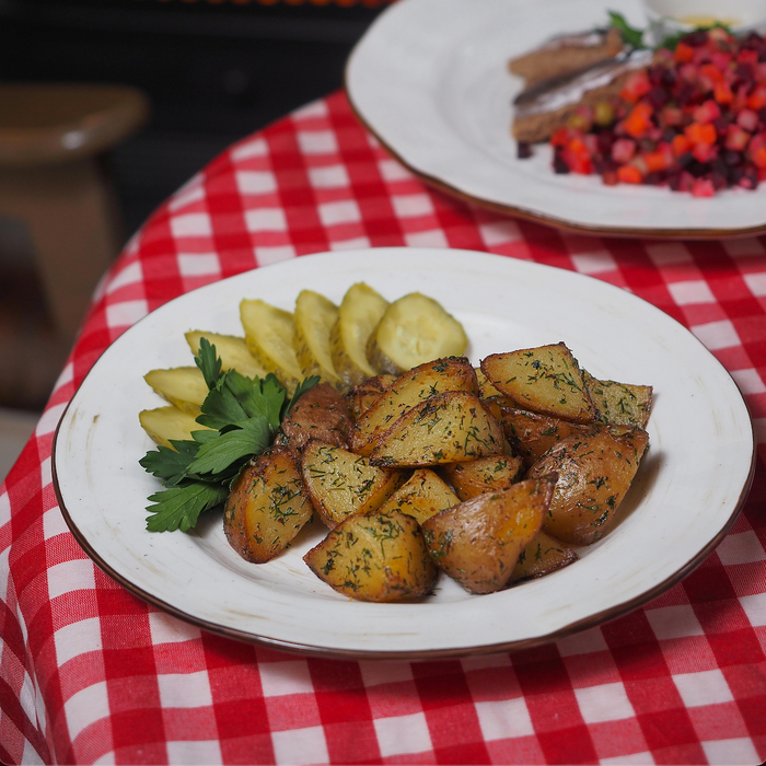 Delicious roast potatoes created by the Zoomgoods AF34 dual zone air fryer