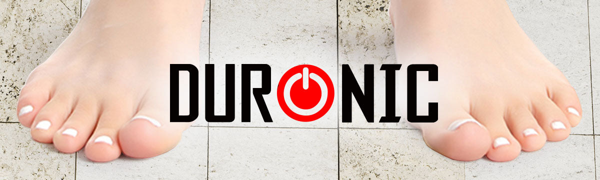 Image depicting feet to stand on the Zoomgoods bathroom scales, to measure weight in kilograms, pounds and stones