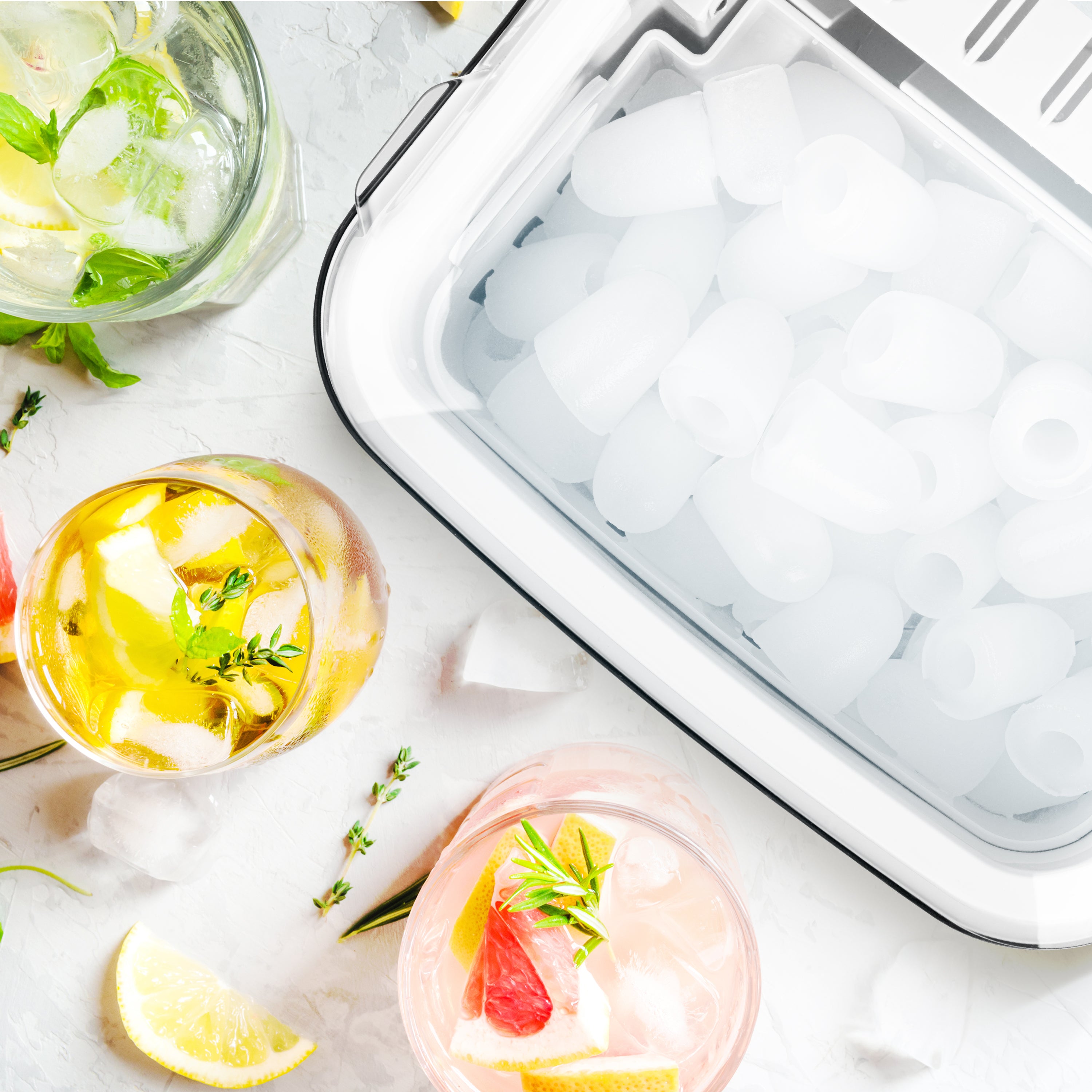 Zoomgoods Ice Maker ICM12, Fast Clear Ice Maker Machine with 6-Min Cycle, Portable Automatic Ice Cube Maker with Ice Scoop & Basket for Home, Office, Bar, BBQ Party, RV 12KG in 24H Self-Cleaning - Black