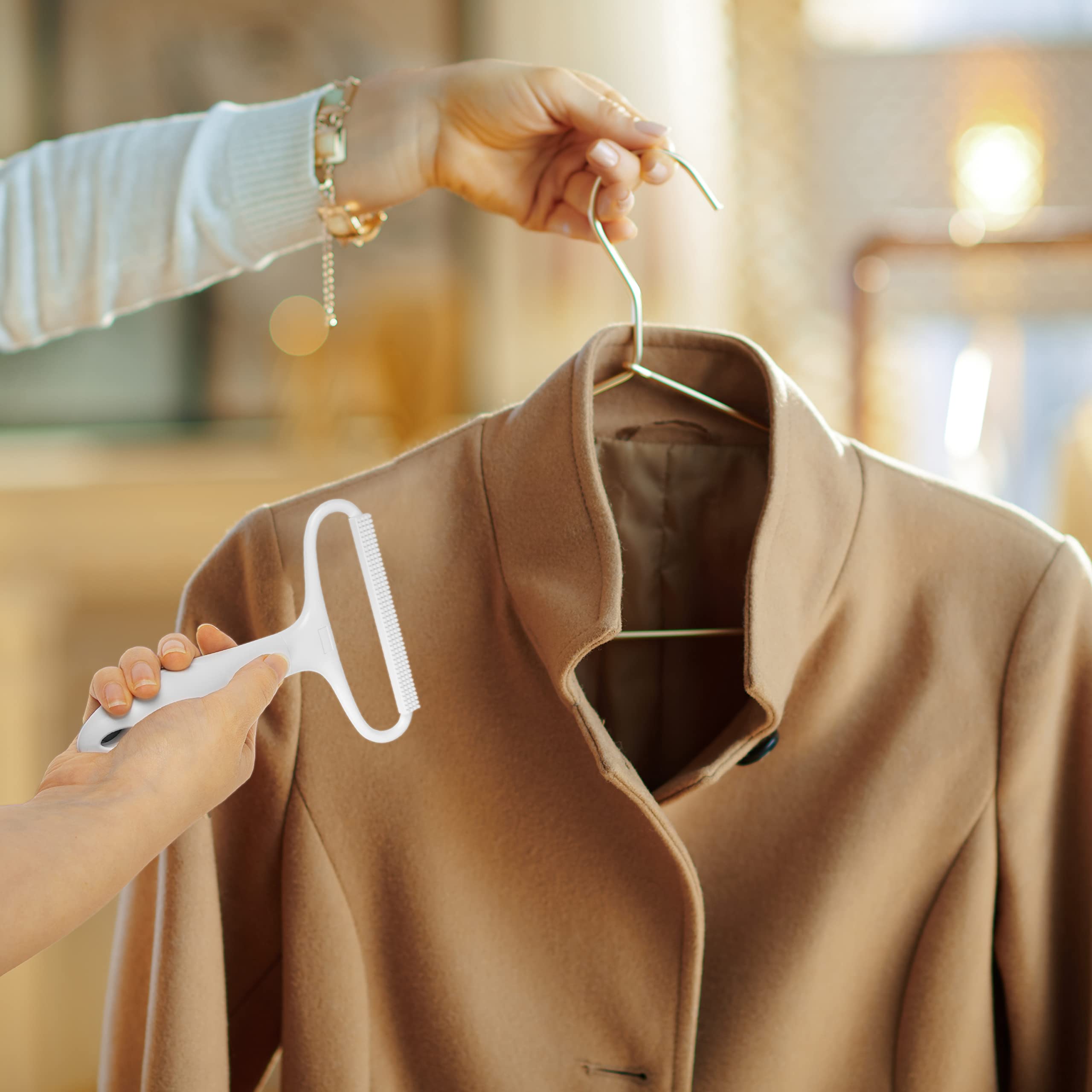 Zoomgoods Lint Shaver and Lint Roller Set CFS4, Portable Lint Remover for Fabric and Clothing, Manual Fabric Shaver, Pet Hair Remover, for Carpet and Upholstery