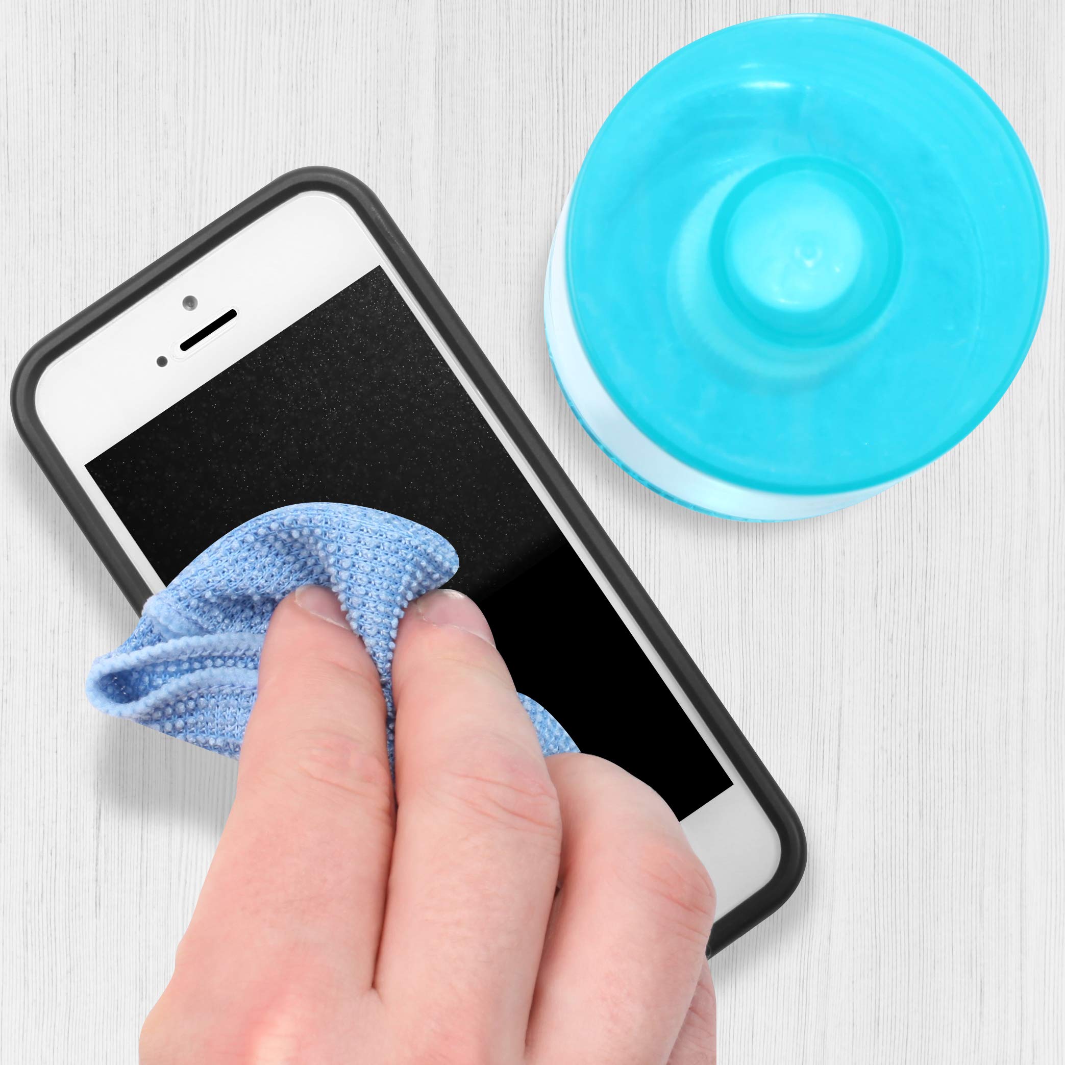 Zoomgoods SCK101 screen cleaner cleaning iPhone screen with microfibre cloth removing bacteria